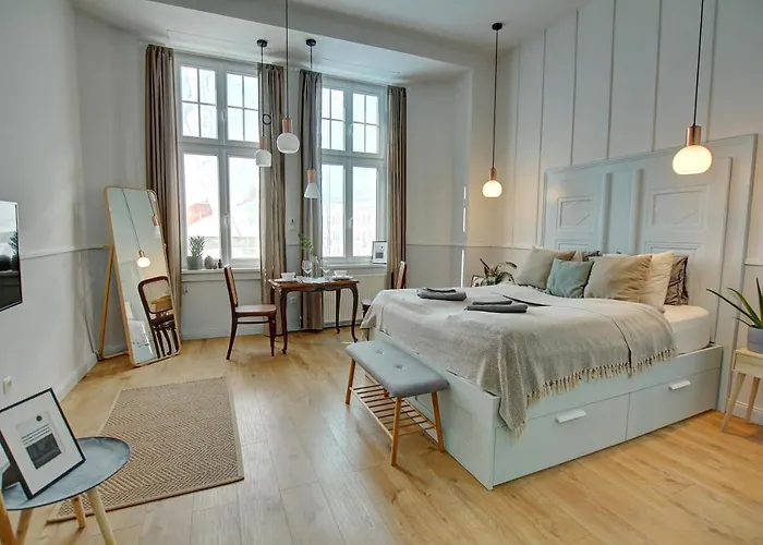 Апарт-отель Gellerico Deak Square 4*