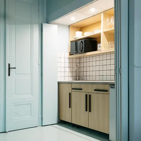 Gellerico Deak Square アパートホテル 4*