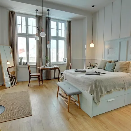 Aparthotel Gellerico Deak Square *