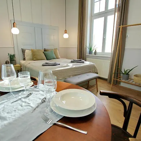 Apartahotel Gellerico Deák Square
